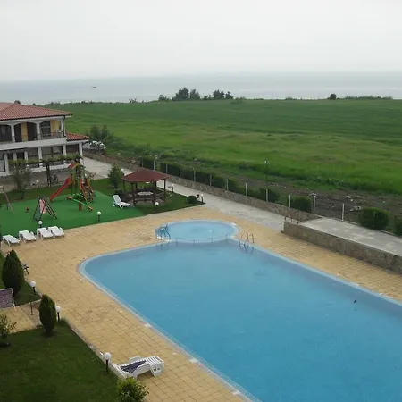 Rutland Beach 아파트호텔 3*