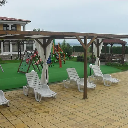 아파트호텔 Rutland Beach 라브다